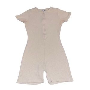 Woman’s romper size large by fashion nova